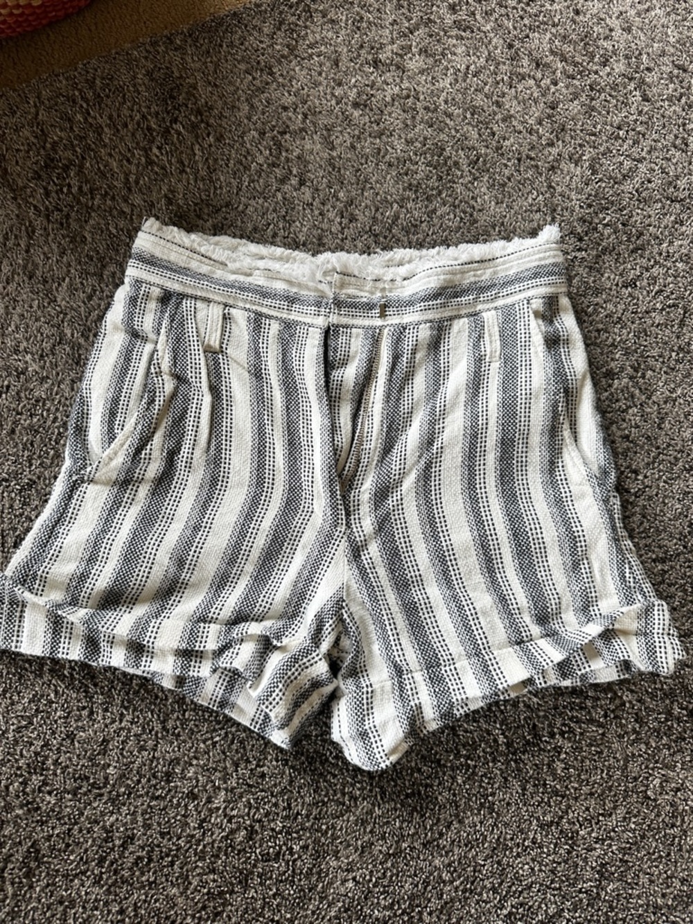 Linen / Cotton Striped Black and White Women’s Beach Casual Shorts size 28